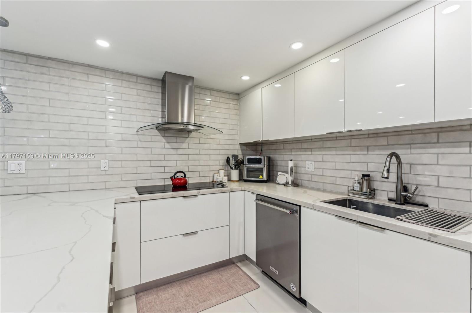 Property photo # 9