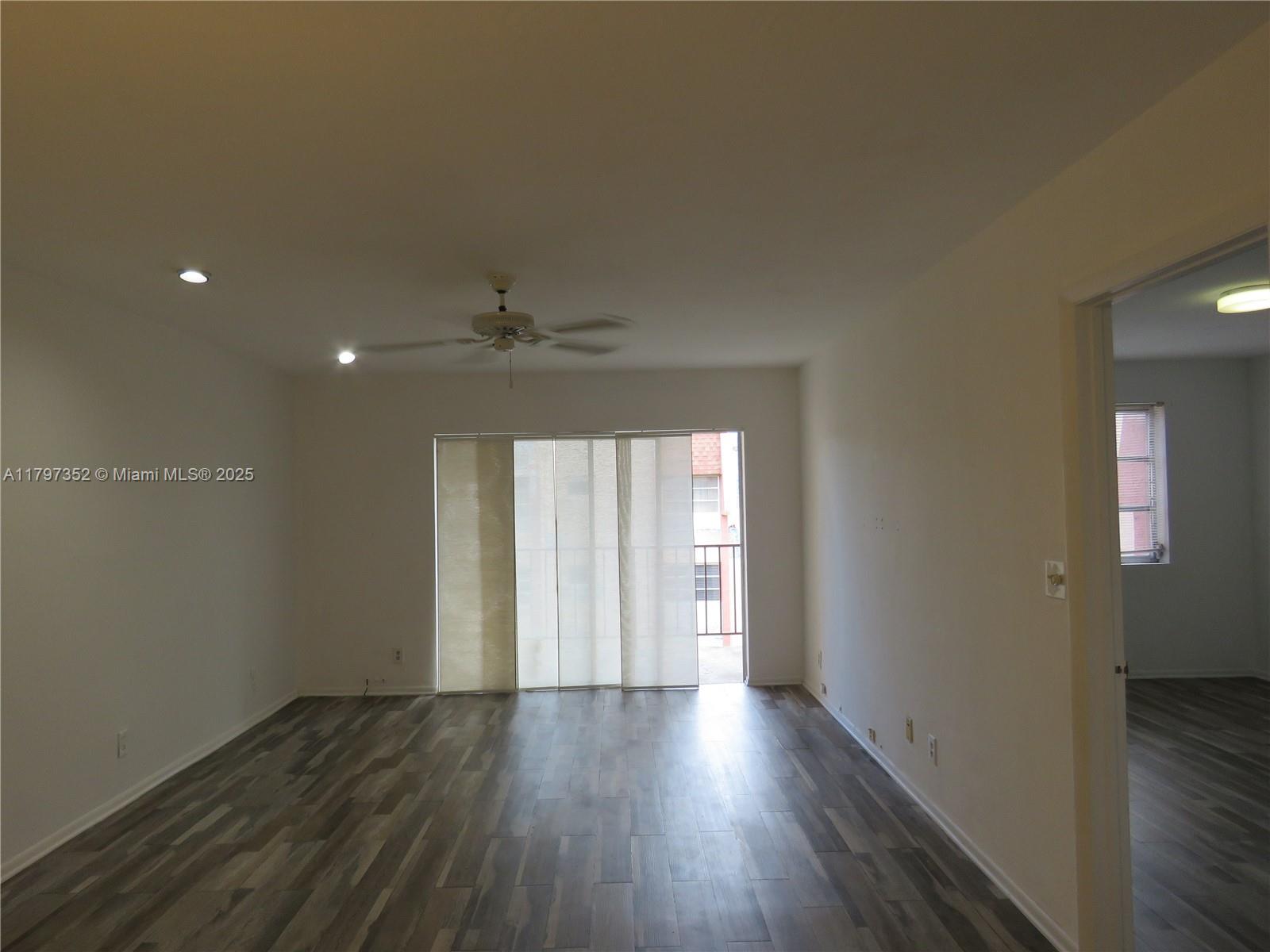 13707 Kendale Lakes Cir #PH2, Miami, Florida image 20