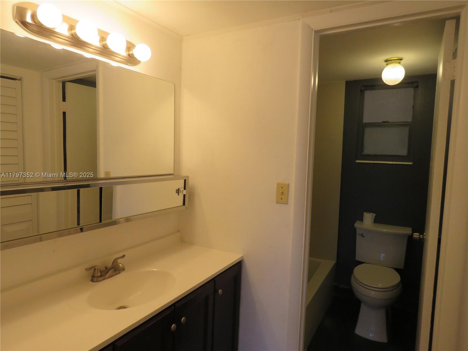 13707 Kendale Lakes Cir #PH2, Miami, Florida image 8