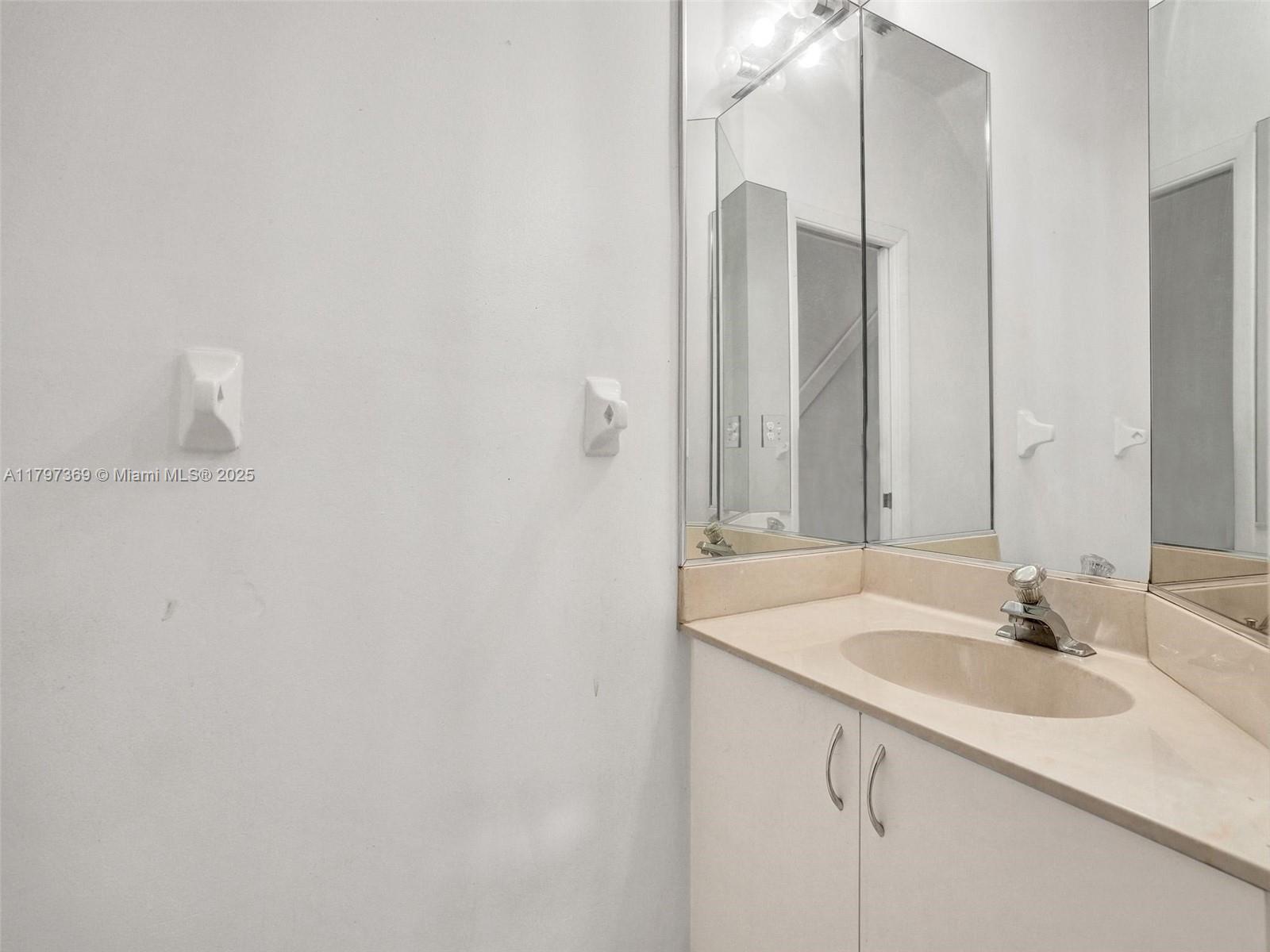 9570 SW 3rd Ct, Pembroke Pines, Florida image 24