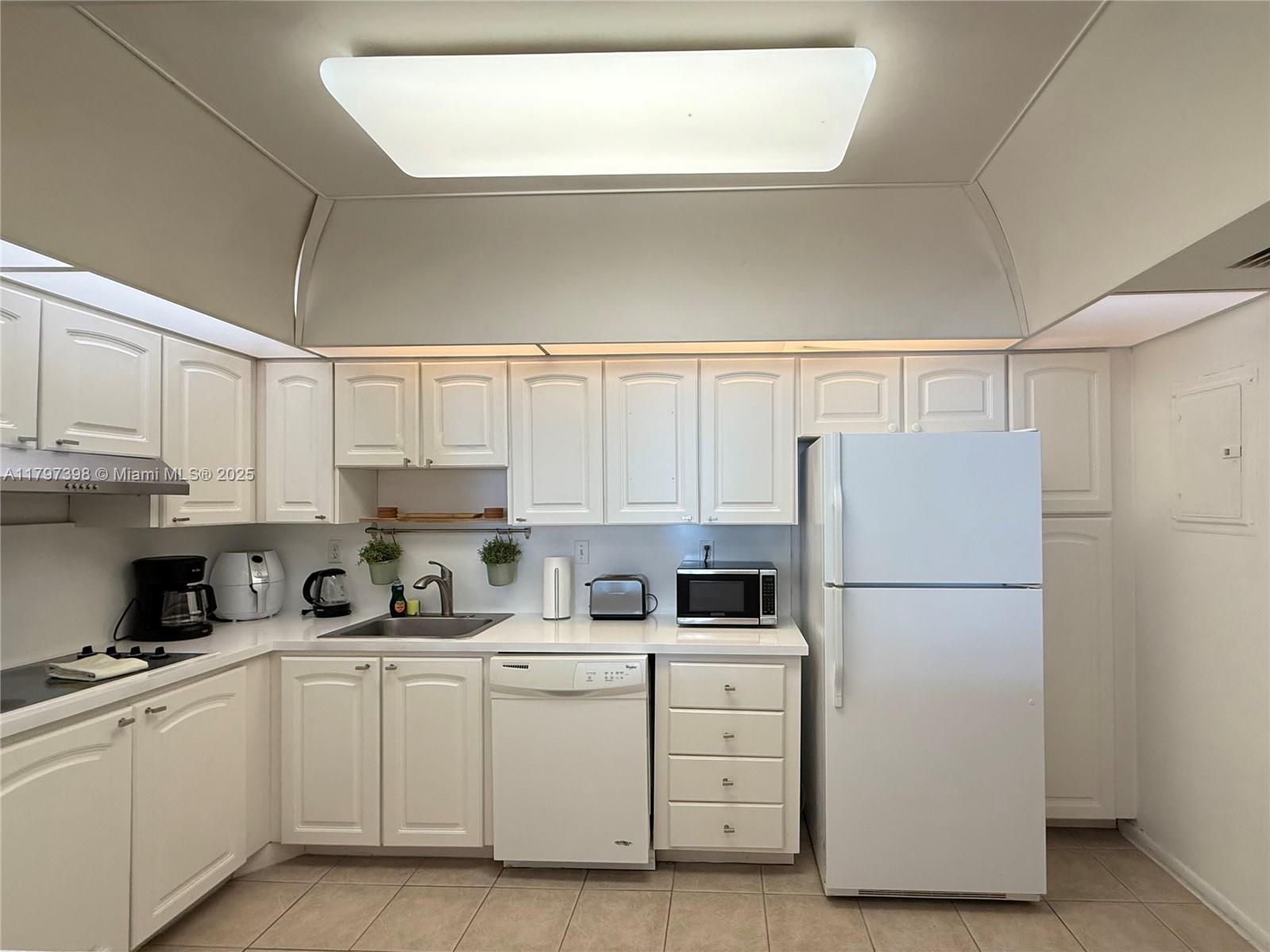 Property photo # 9