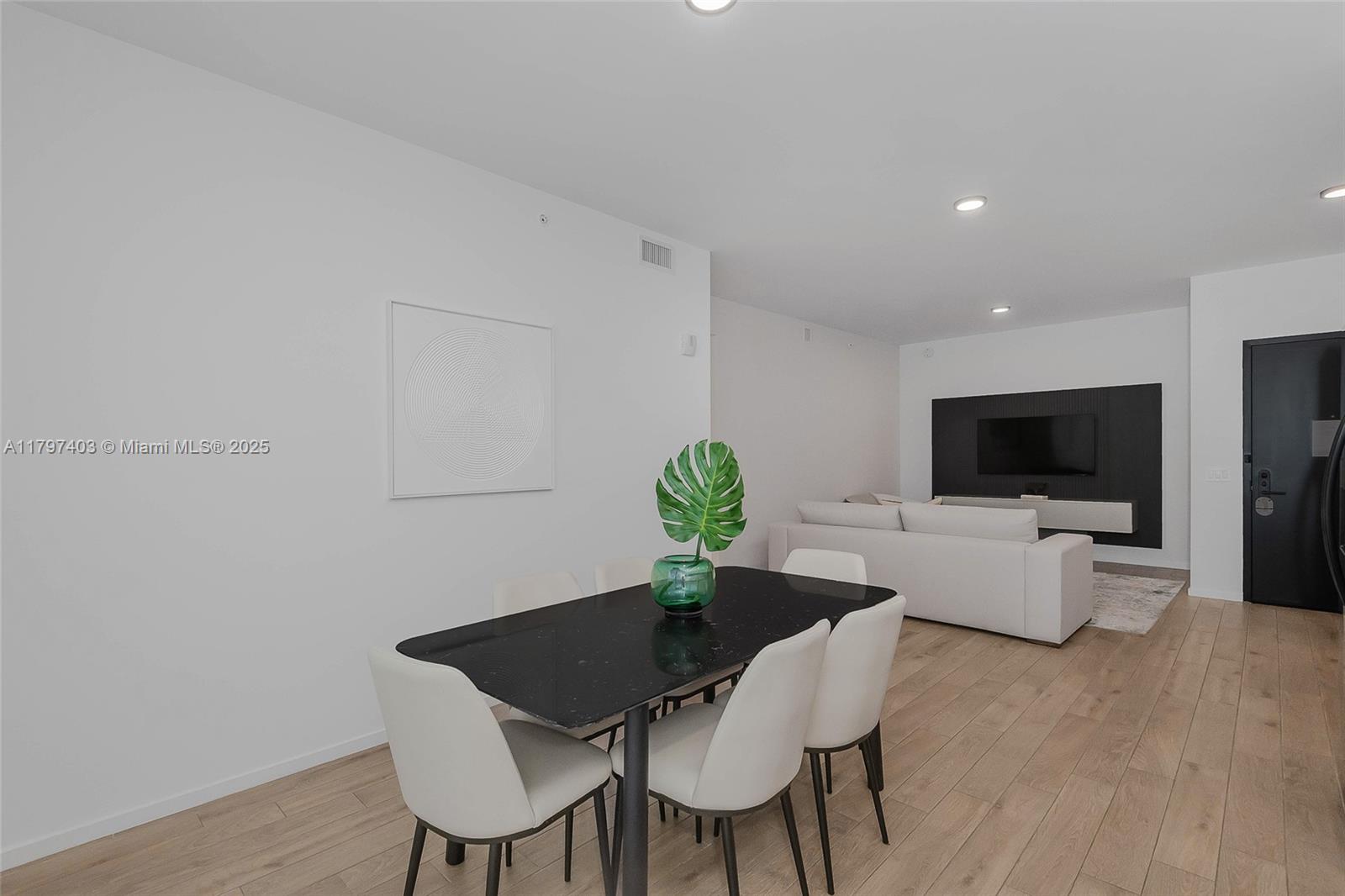 Property photo # 2