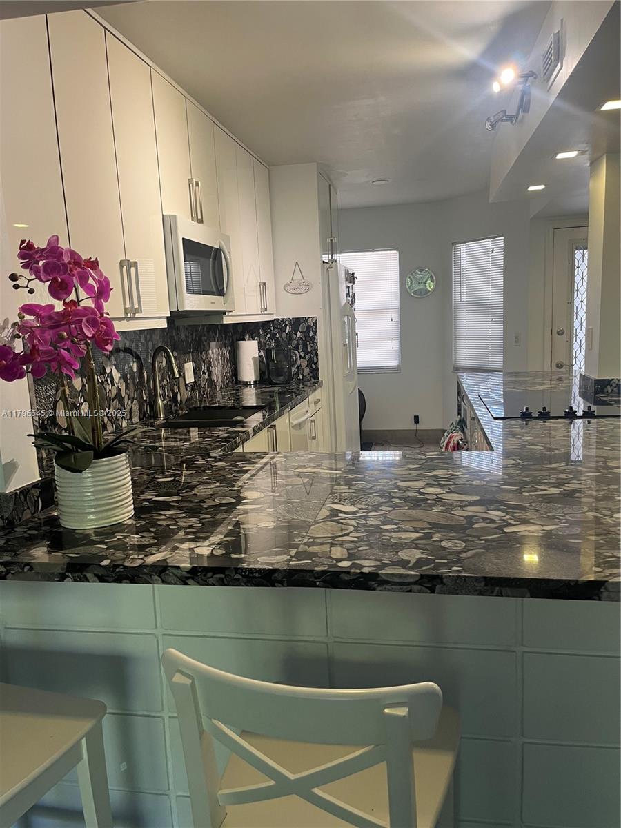 Property photo # 9