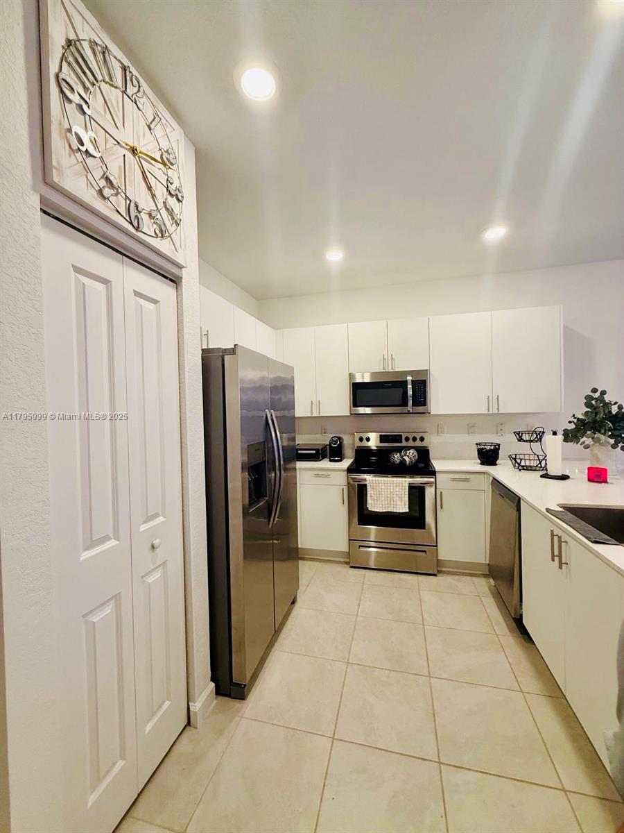 12942 SW 232nd Ter, Homestead, Florida image 7