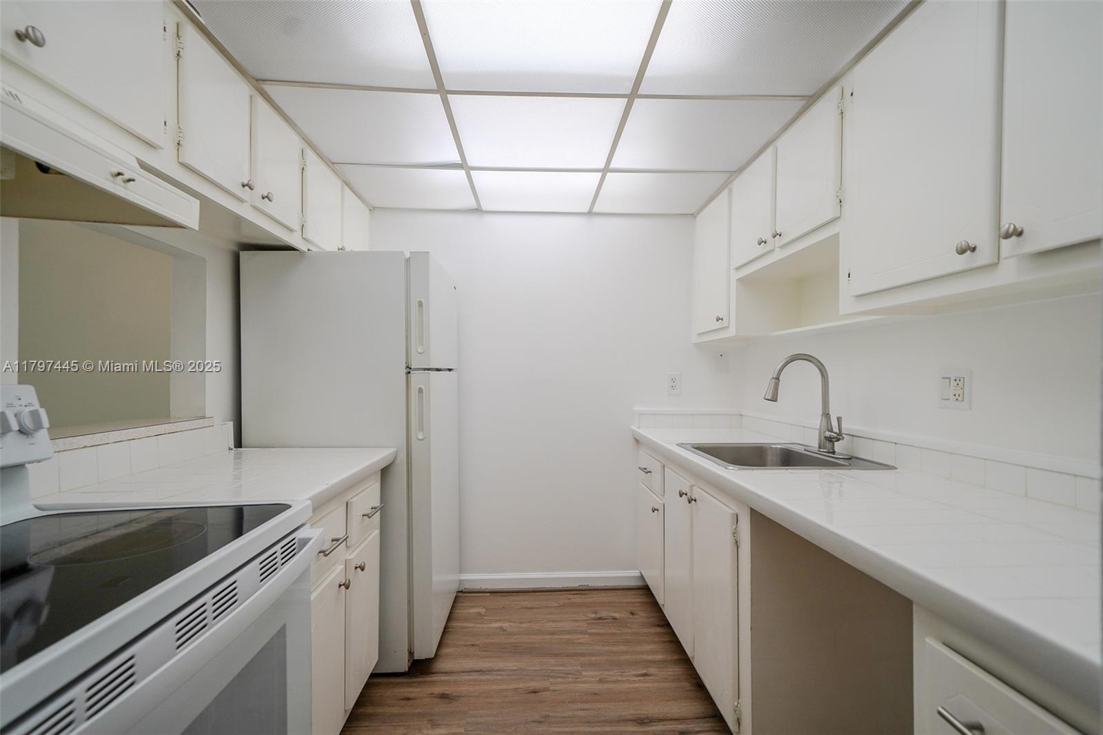 14201 N Kendall Dr #411D, Miami, Florida image 7