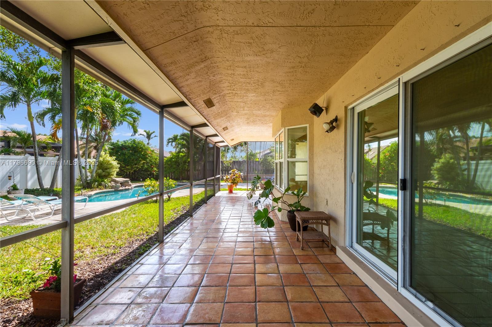 15941 Cobblestone Ct, Davie, Florida image 33
