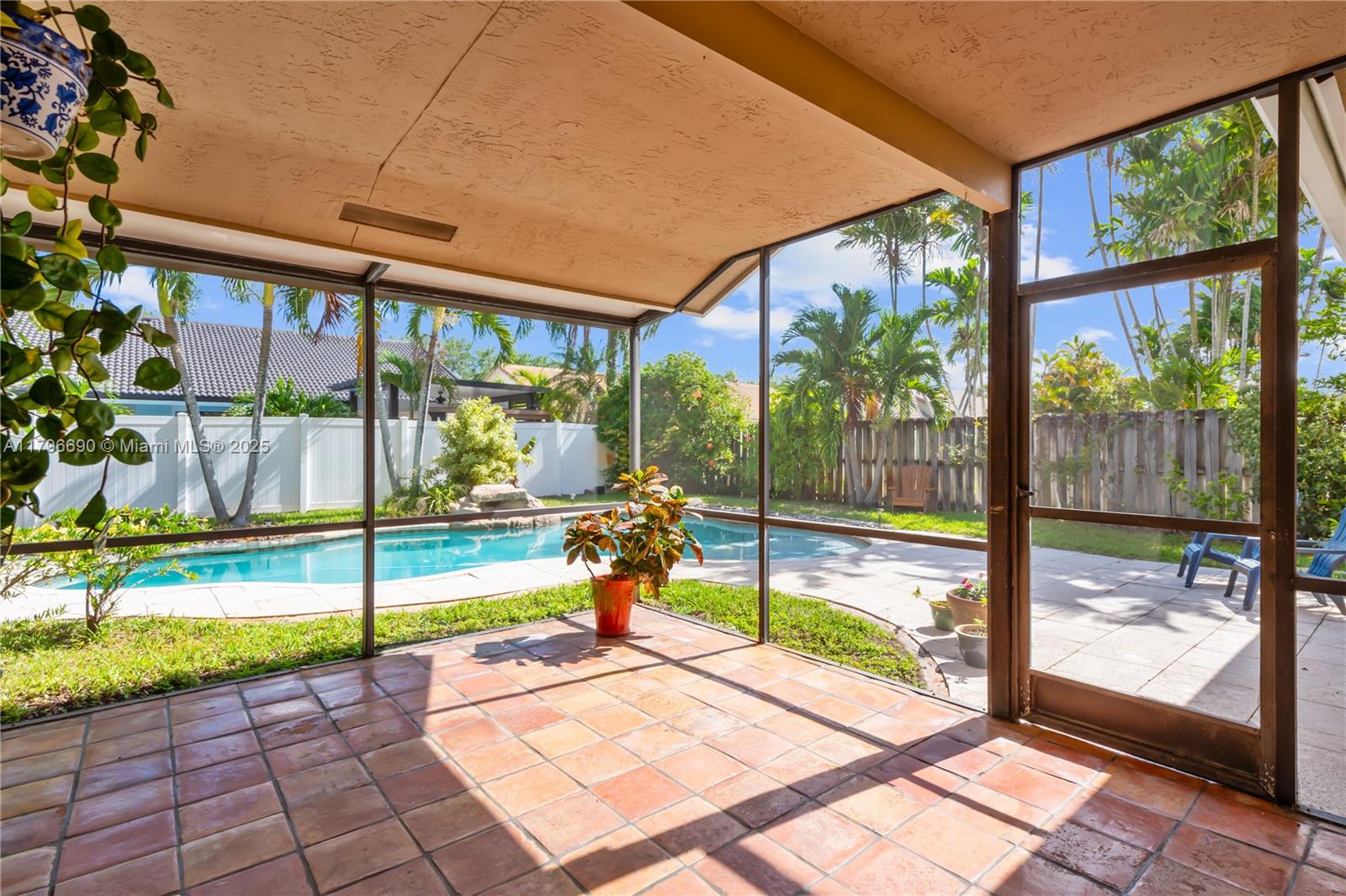 15941 Cobblestone Ct, Davie, Florida image 35