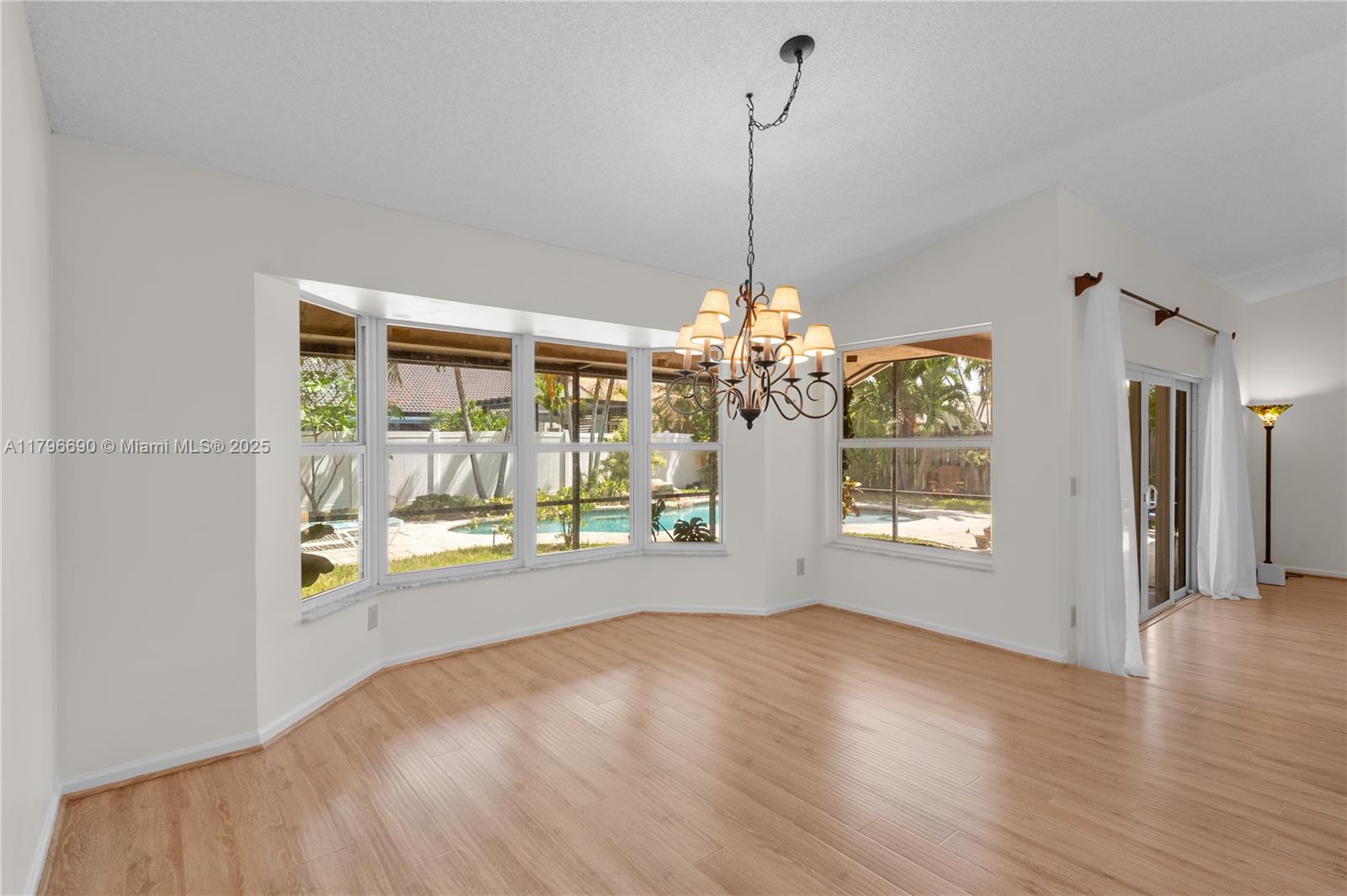 15941 Cobblestone Ct, Davie, Florida image 4