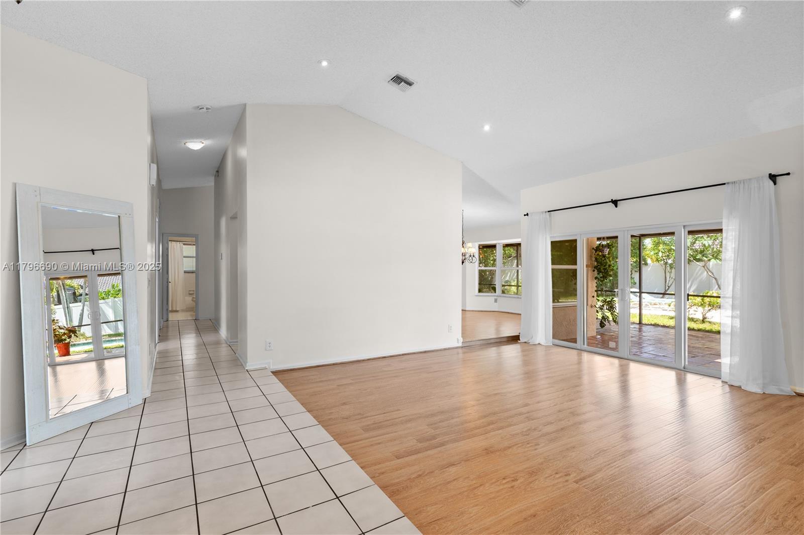 15941 Cobblestone Ct, Davie, Florida image 4