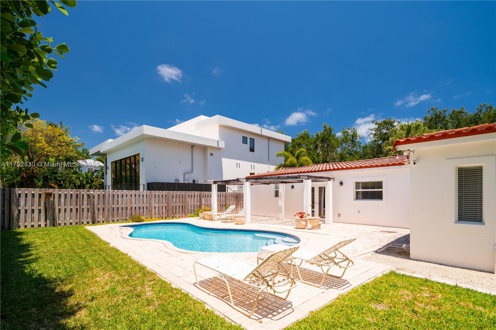 310 Woodcrest Rd, Key Biscayne, Florida image 18