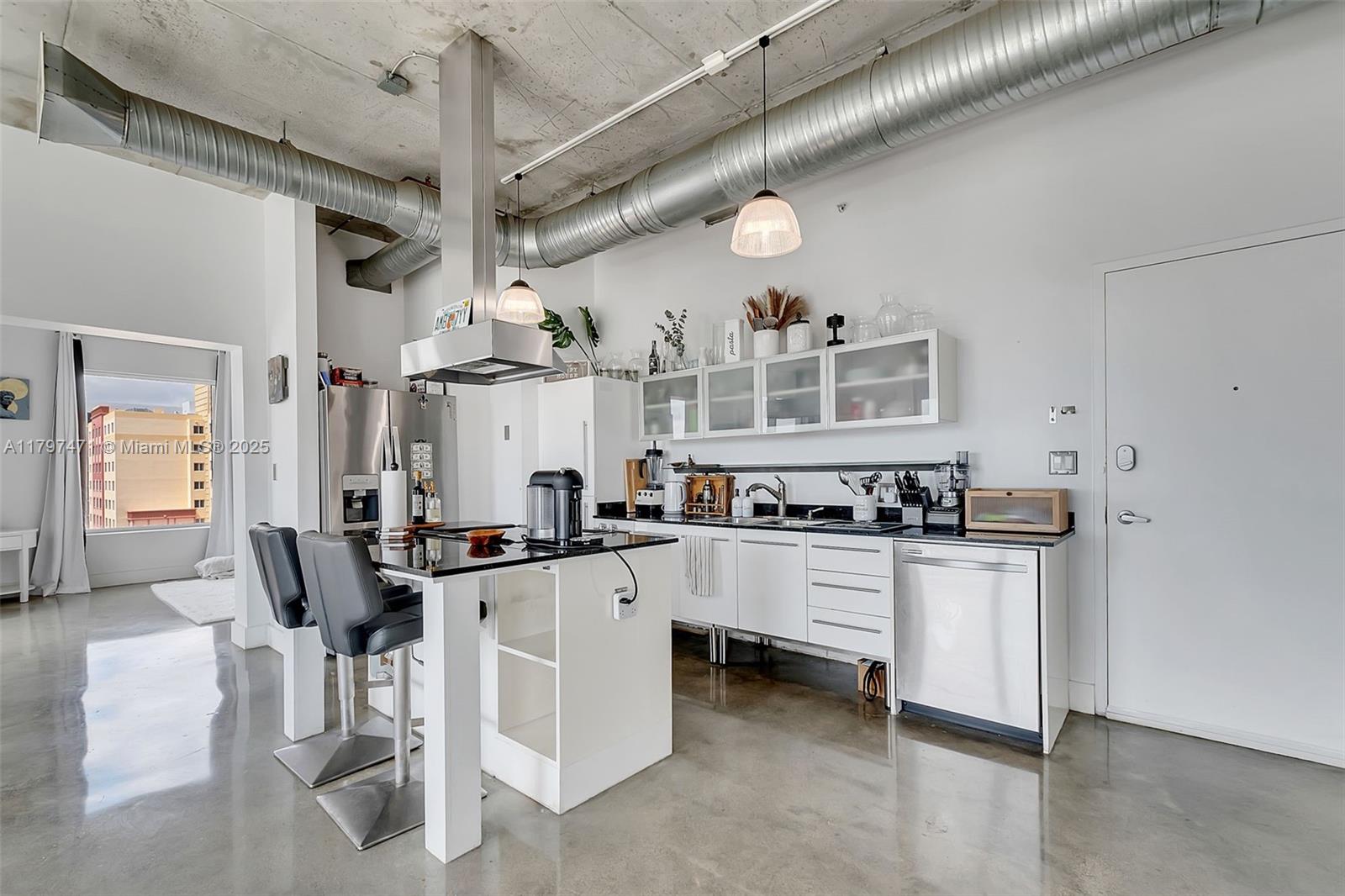 Property photo # 9