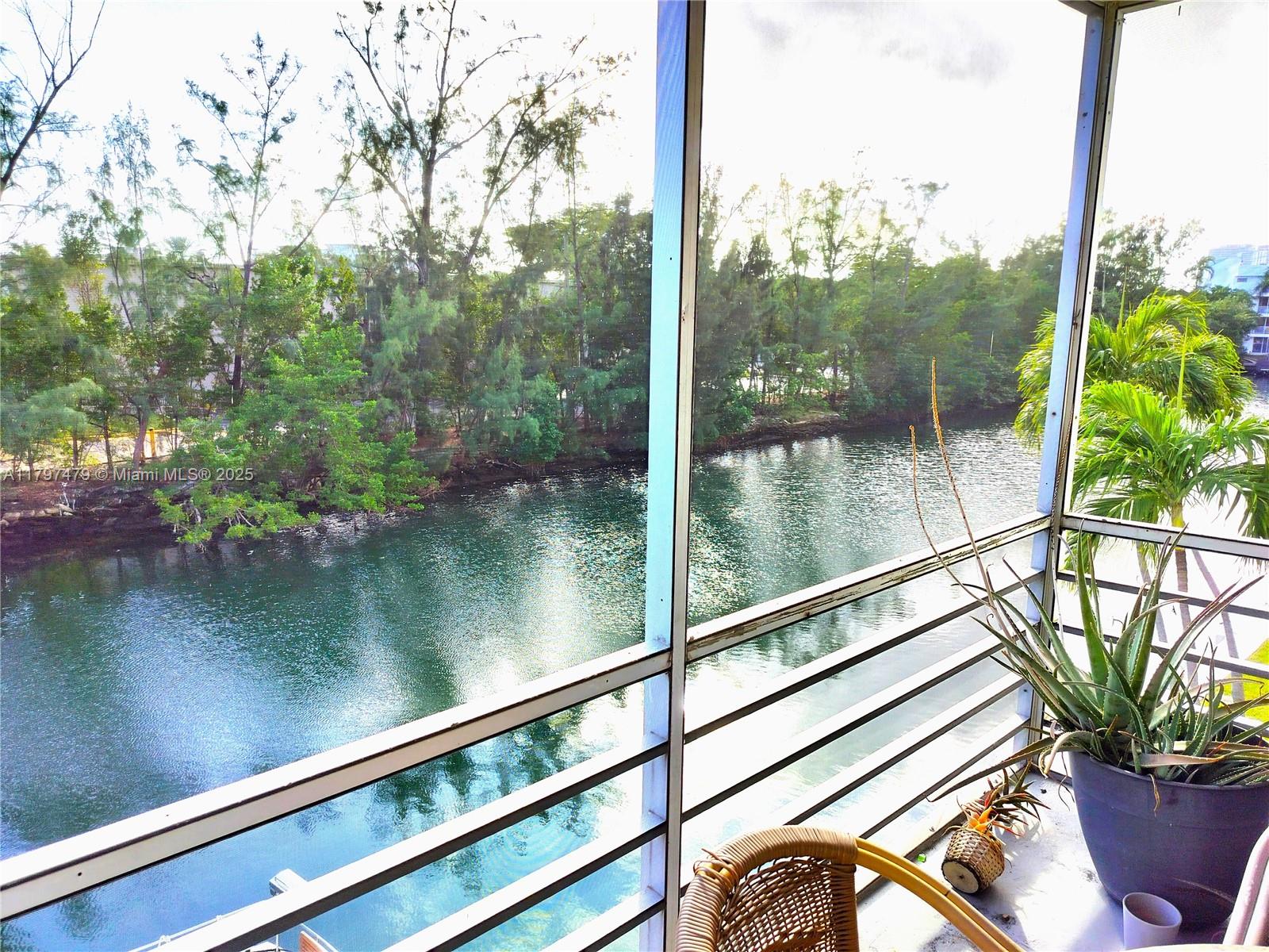 3660 166th St Unit 302, North Miami Beach, Florida 33160