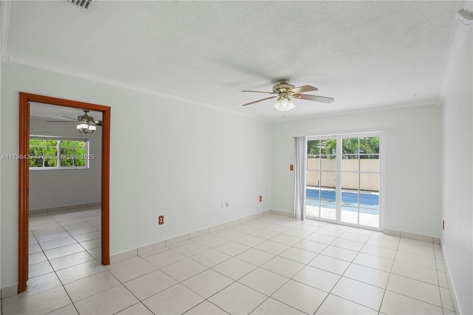 1900 SW 24th St, Miami, Florida image 6