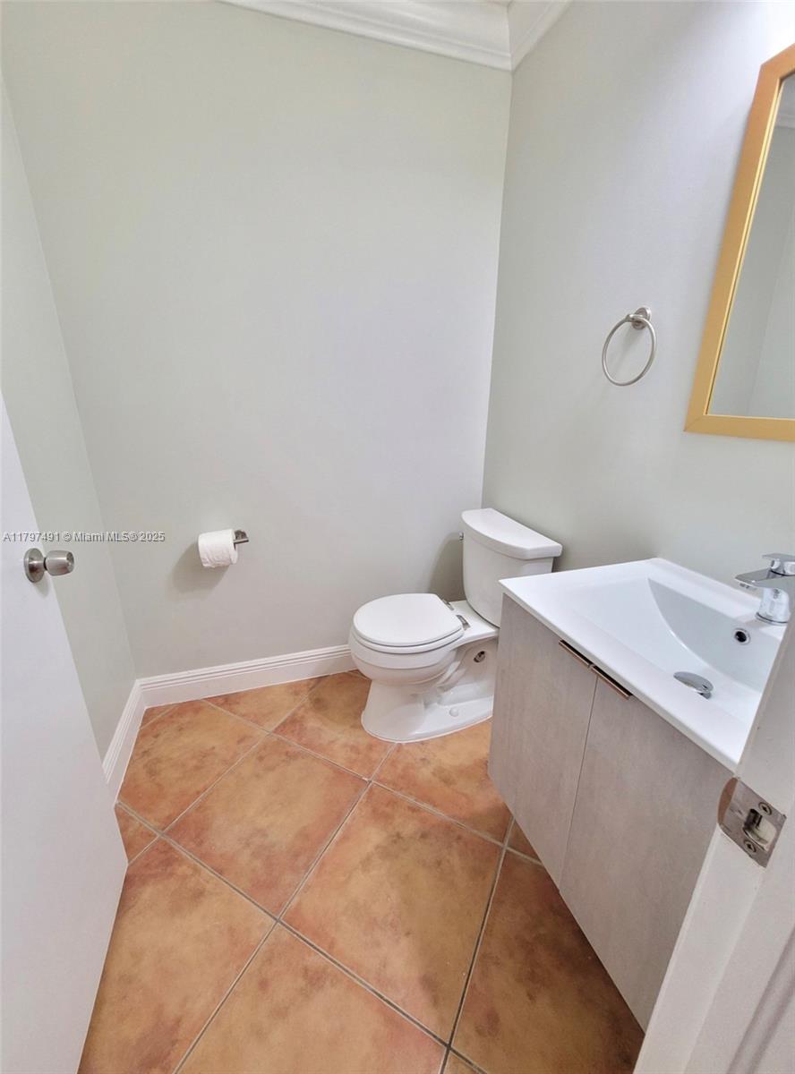 8551 NW 141st Ter #301, Miami Lakes, Florida image 24