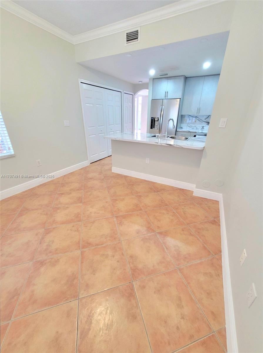 8551 NW 141st Ter #301, Miami Lakes, Florida image 8