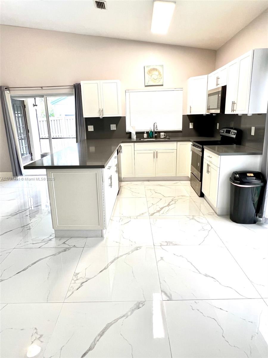 Property photo # 7