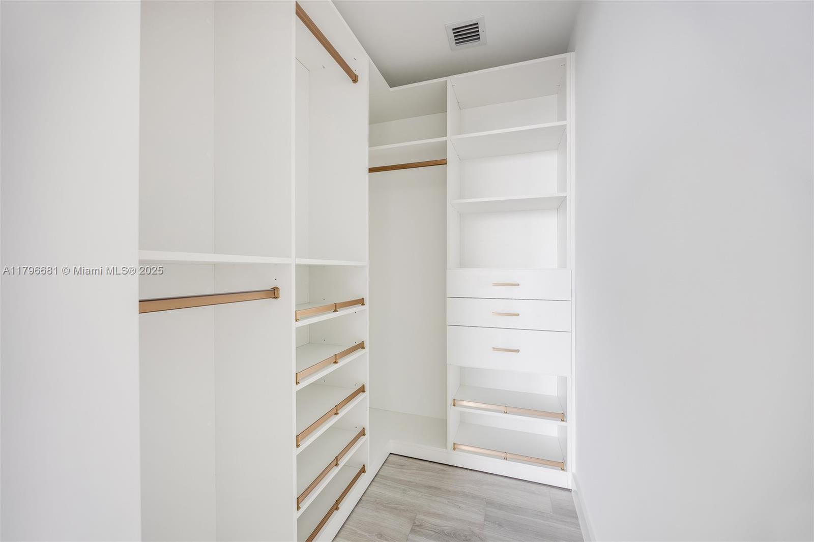 2678 Tigertail Ave #1802, Coconut Grove FL 33133