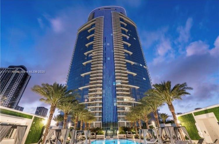 851 NE 1st Ave #1605, Miami FL 33132