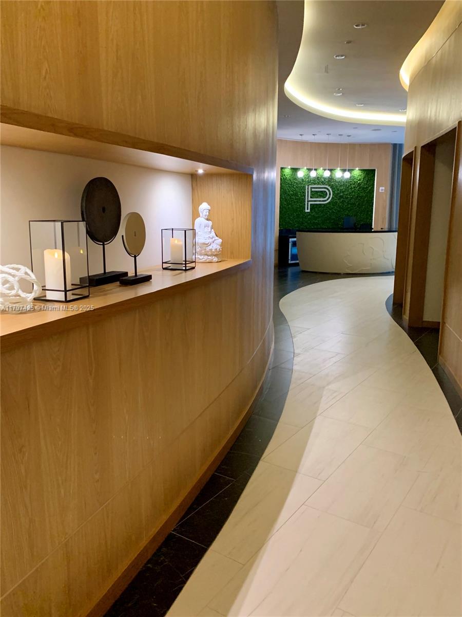 851 NE 1st Ave #1605, Miami FL 33132