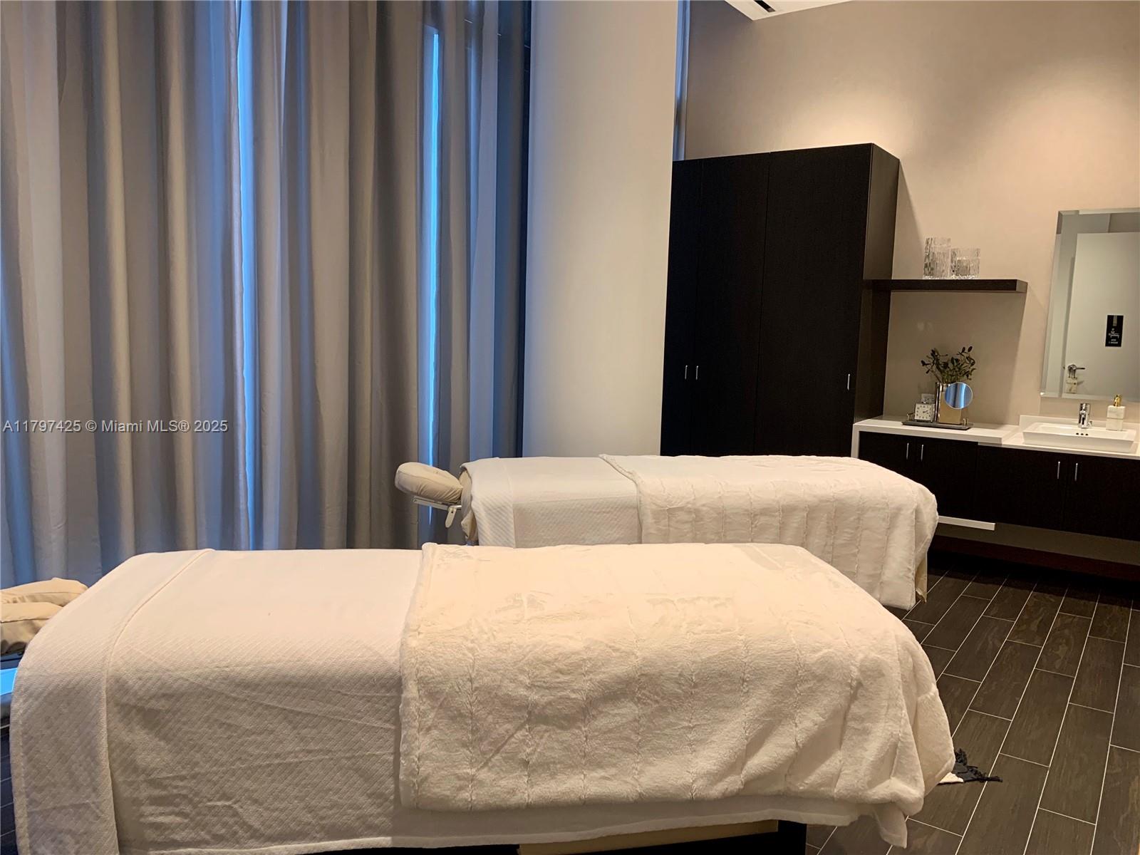 851 NE 1st Ave #1605, Miami FL 33132