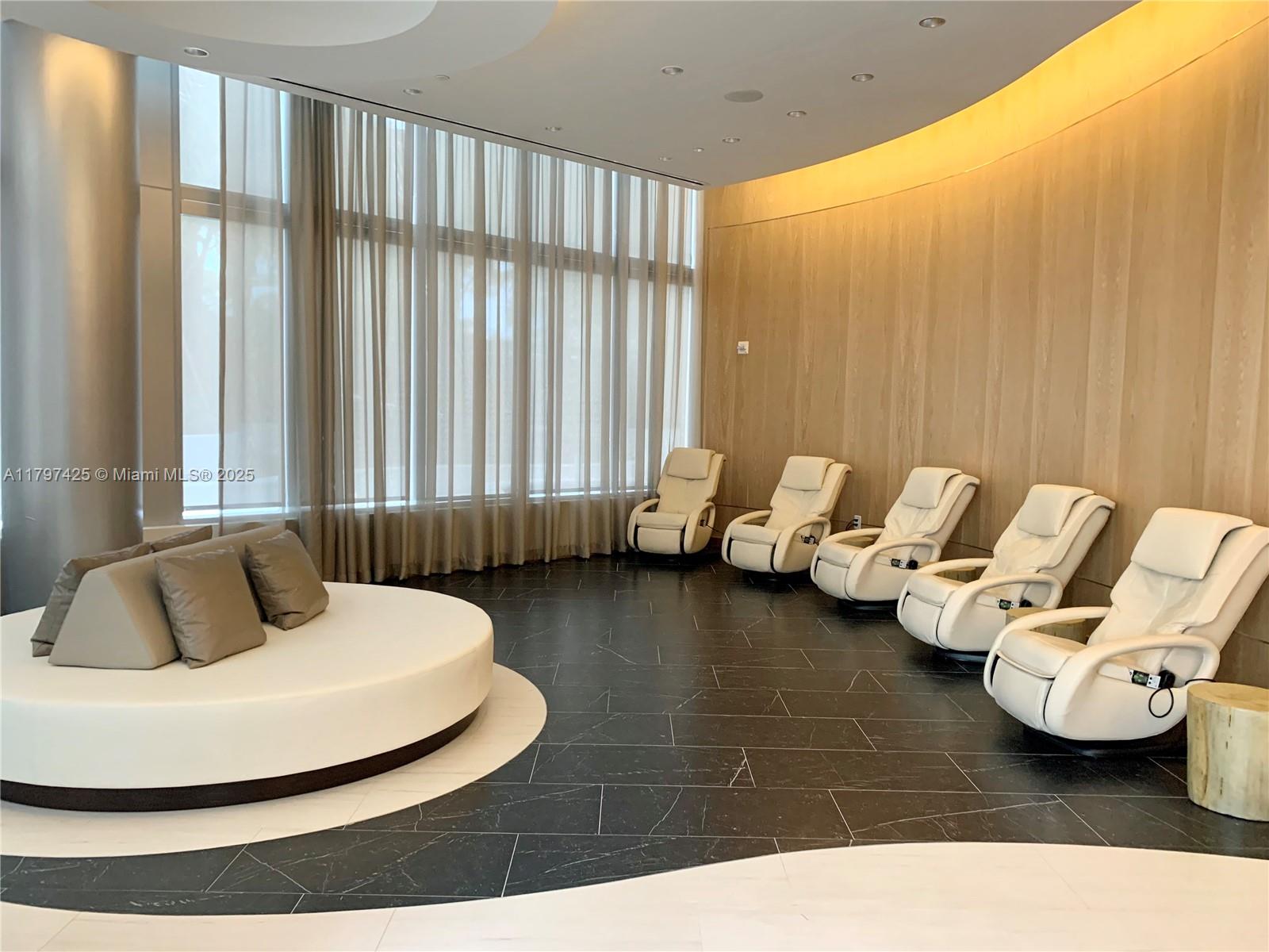 851 NE 1st Ave #1605, Miami FL 33132