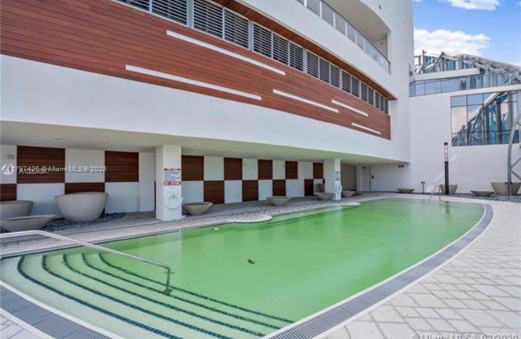 851 NE 1st Ave #1605, Miami FL 33132