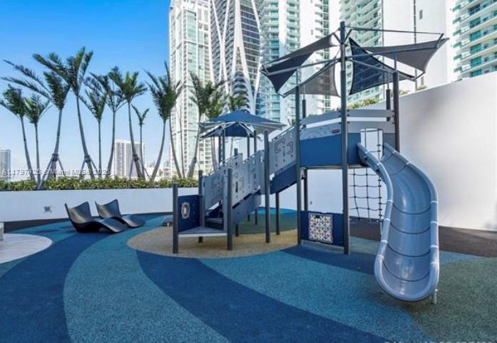 851 NE 1st Ave #1605, Miami FL 33132