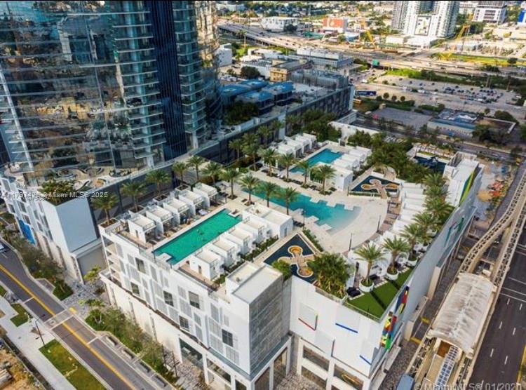 851 NE 1st Ave #1605, Miami FL 33132