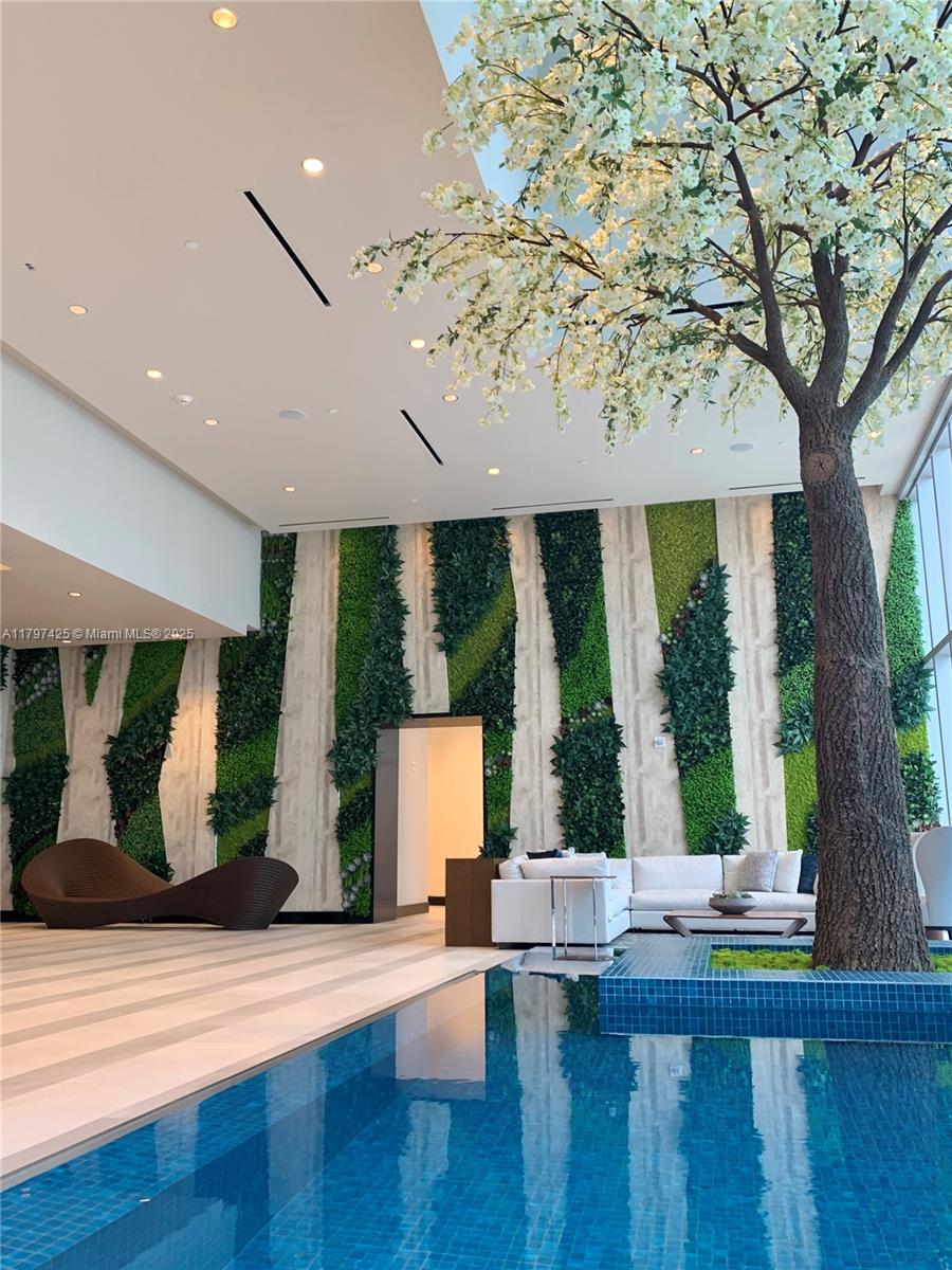 851 NE 1st Ave #1605, Miami FL 33132