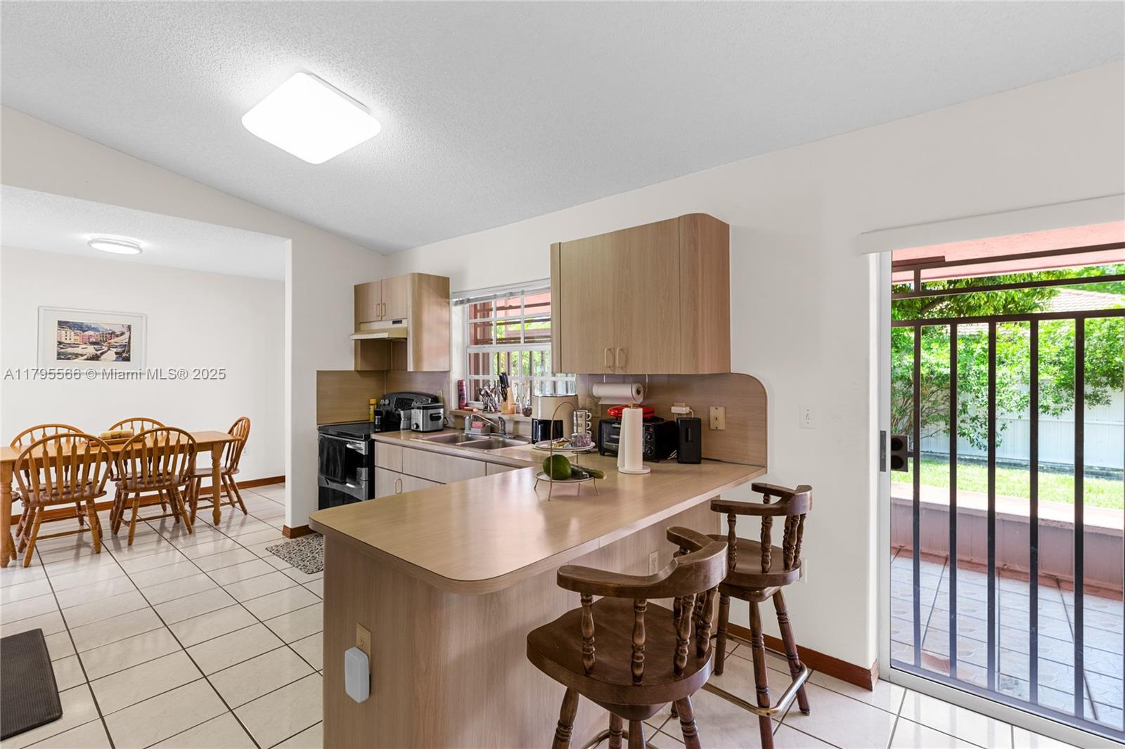 15103 NW 89th Ct, Miami Lakes, Florida image 12