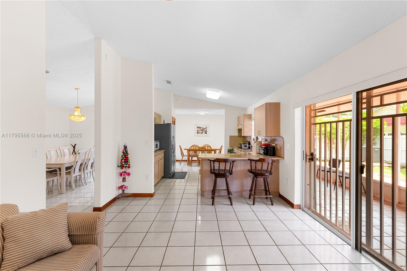 15103 NW 89th Ct, Miami Lakes, Florida image 17