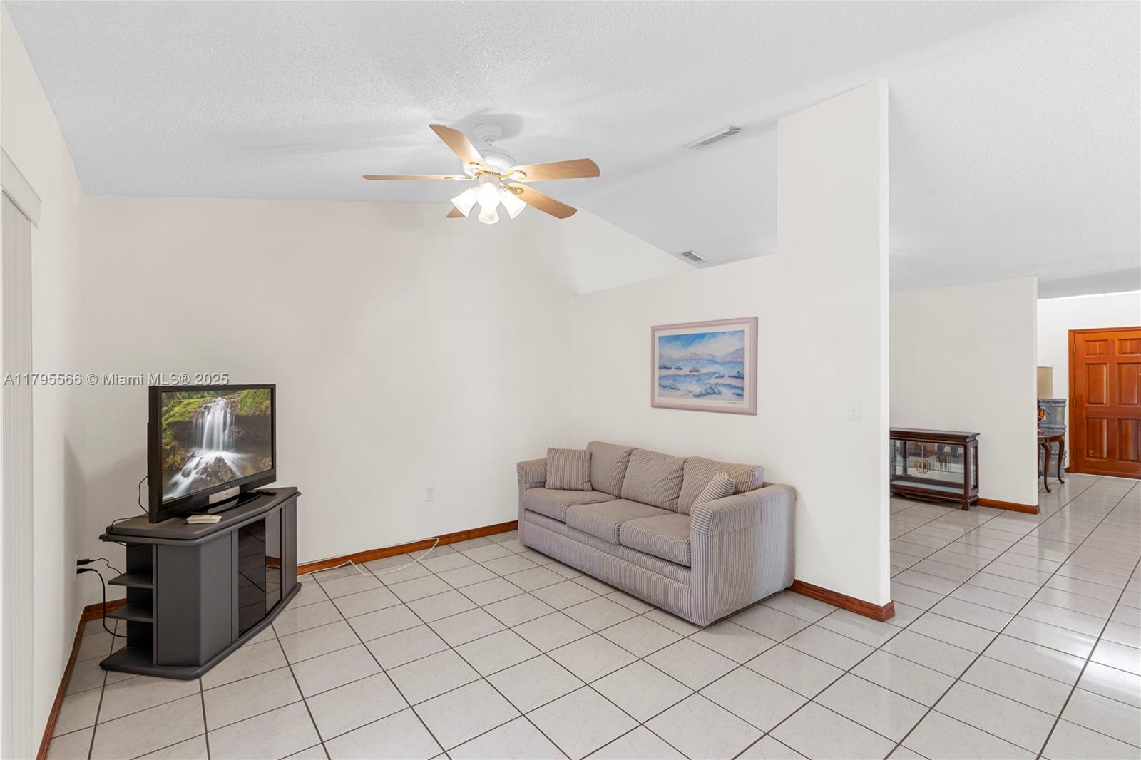 15103 NW 89th Ct, Miami Lakes, Florida image 19