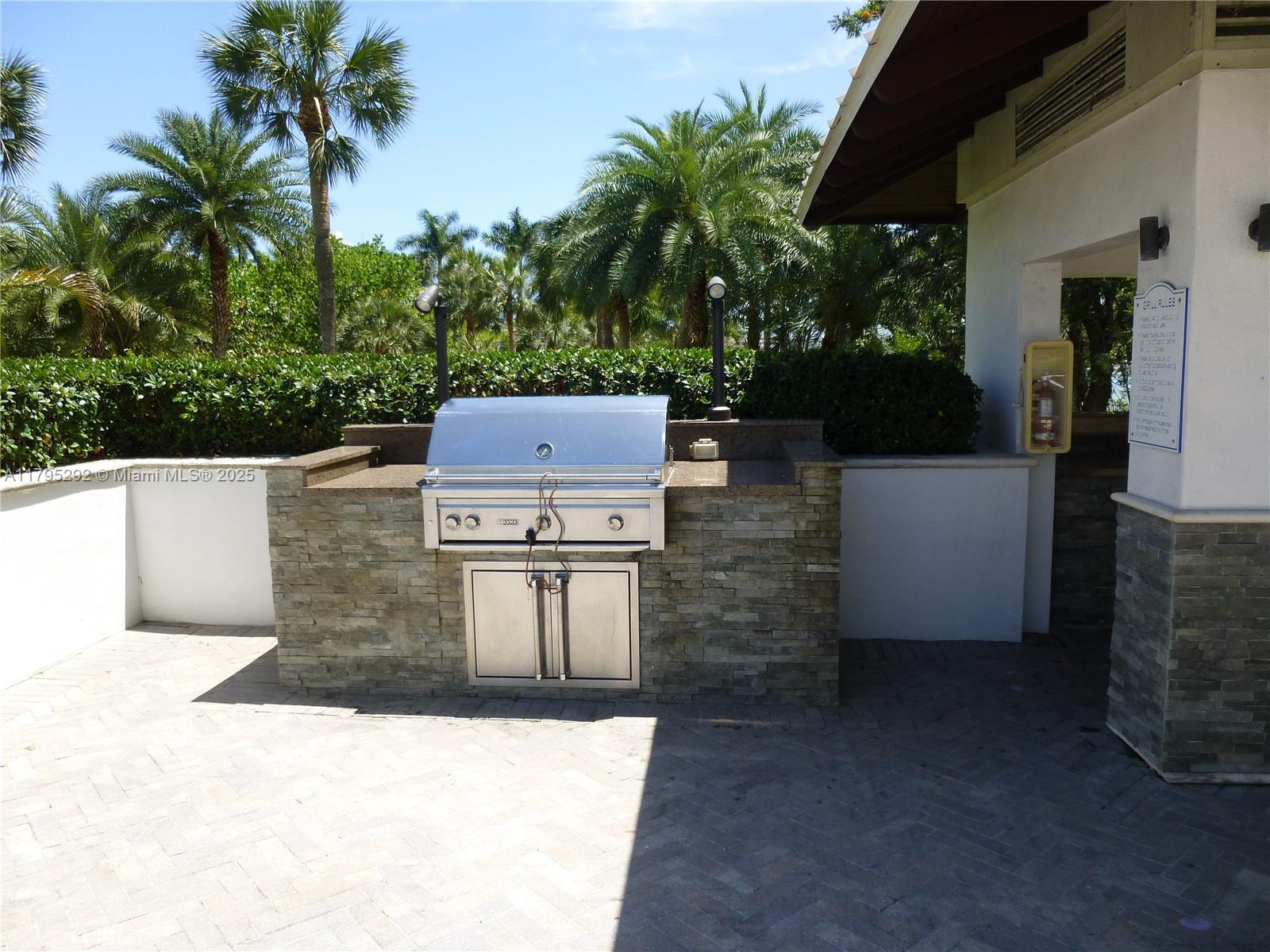 2801 NE 183rd St #1507W, Aventura, Florida image 18