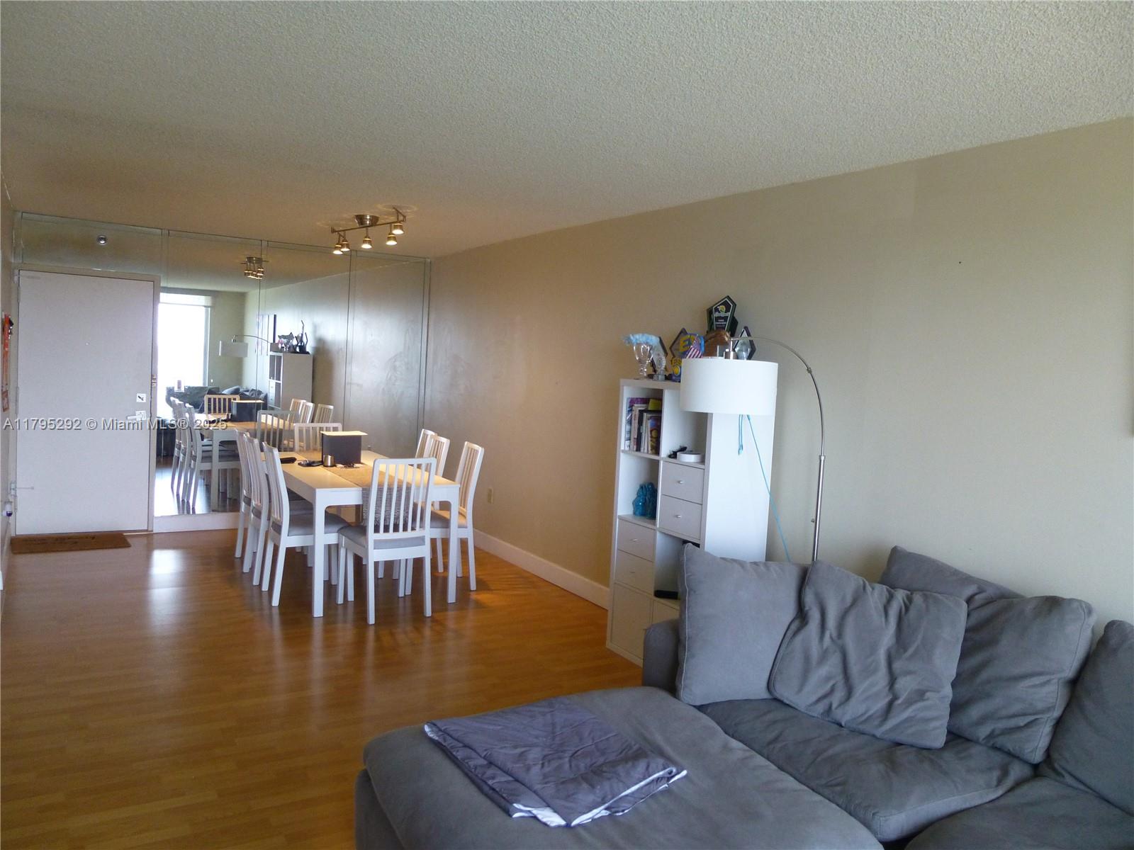 2801 NE 183rd St #1507W, Aventura, Florida image 6