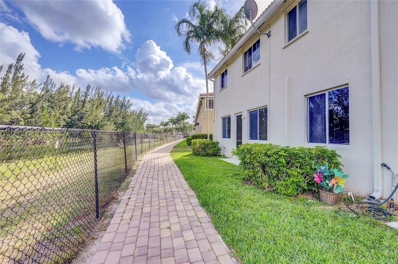 21133 NW 14th Pl, Miami Gardens, Florida image 6