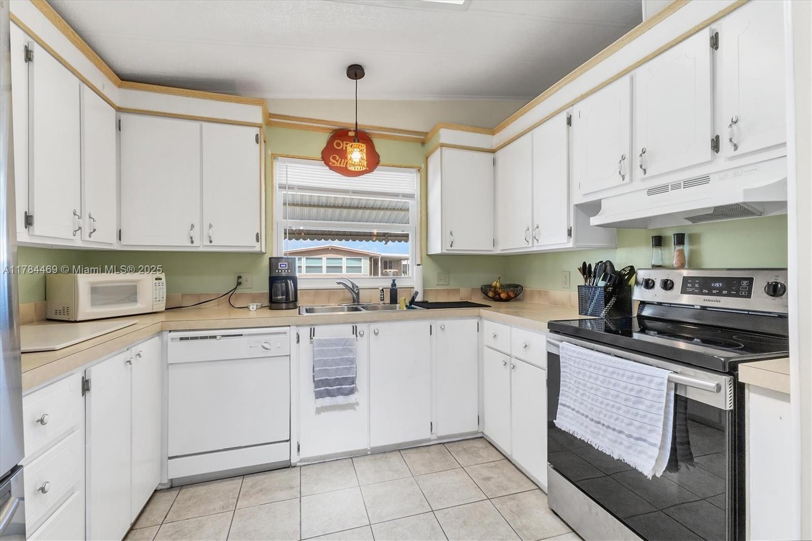 215 Schooner Street, North Port, Florida image 16