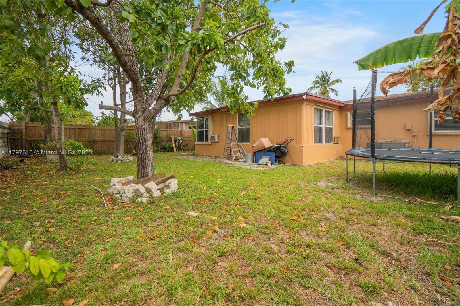 3549 NW 39th Ave, Lauderdale Lakes, Florida image 39
