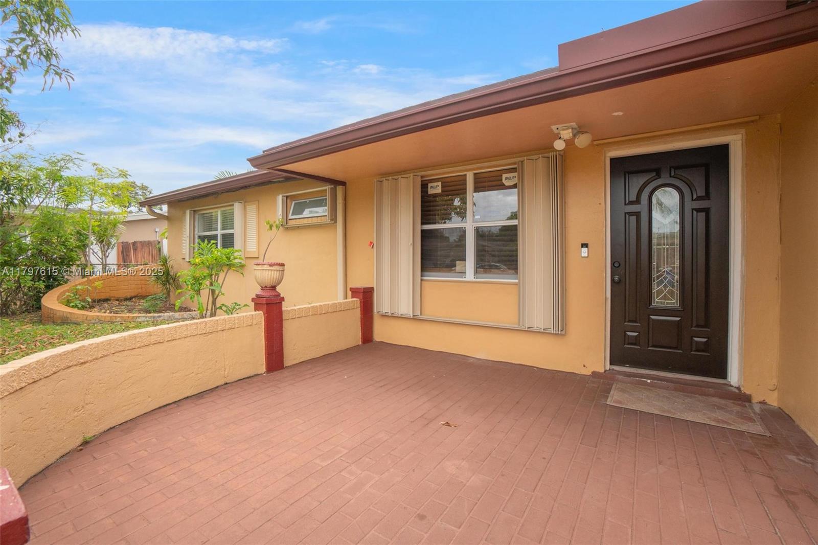 3549 NW 39th Ave, Lauderdale Lakes, Florida image 4