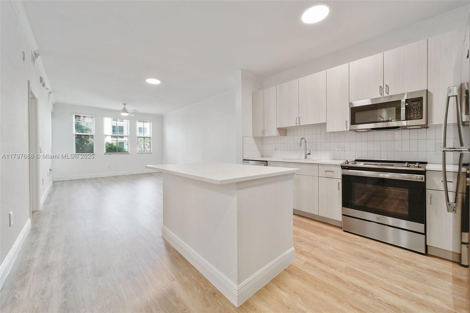 Property photo # 0