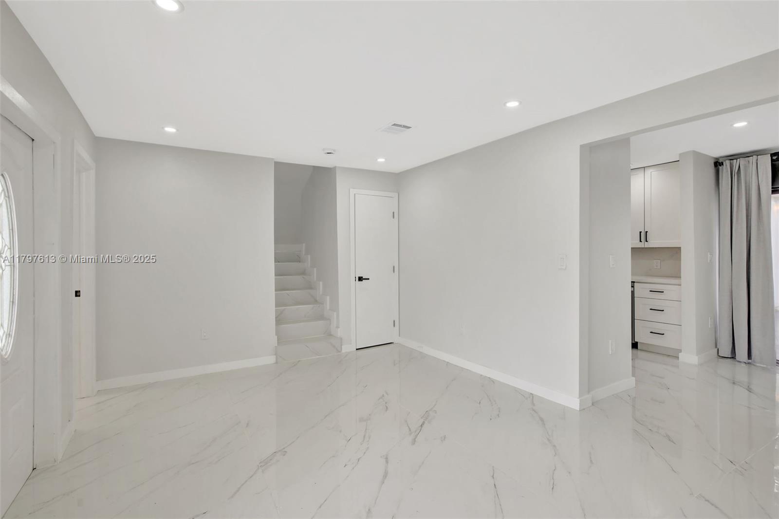 3916 NW 207th St Rd, Miami Gardens, Florida image 10