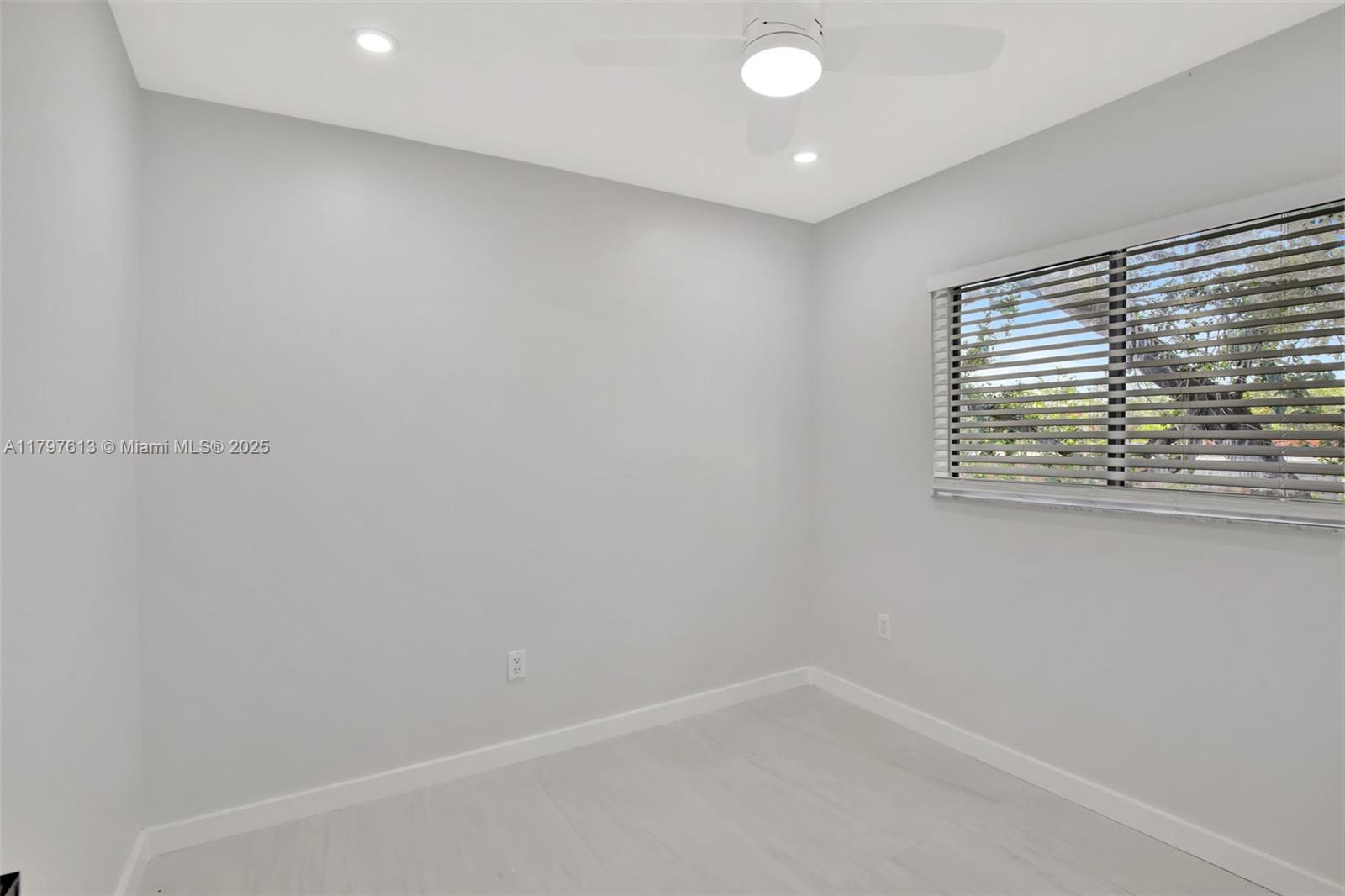 3916 NW 207th St Rd, Miami Gardens, Florida image 28