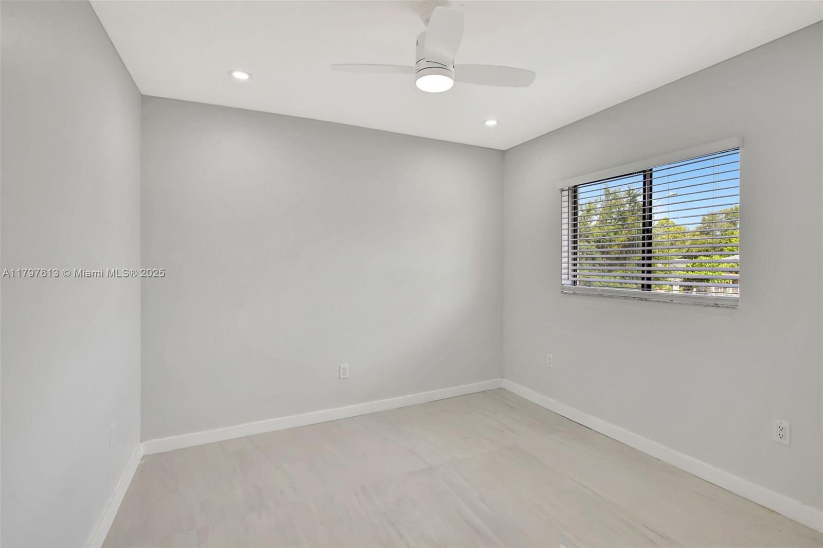 3916 NW 207th St Rd, Miami Gardens, Florida image 34