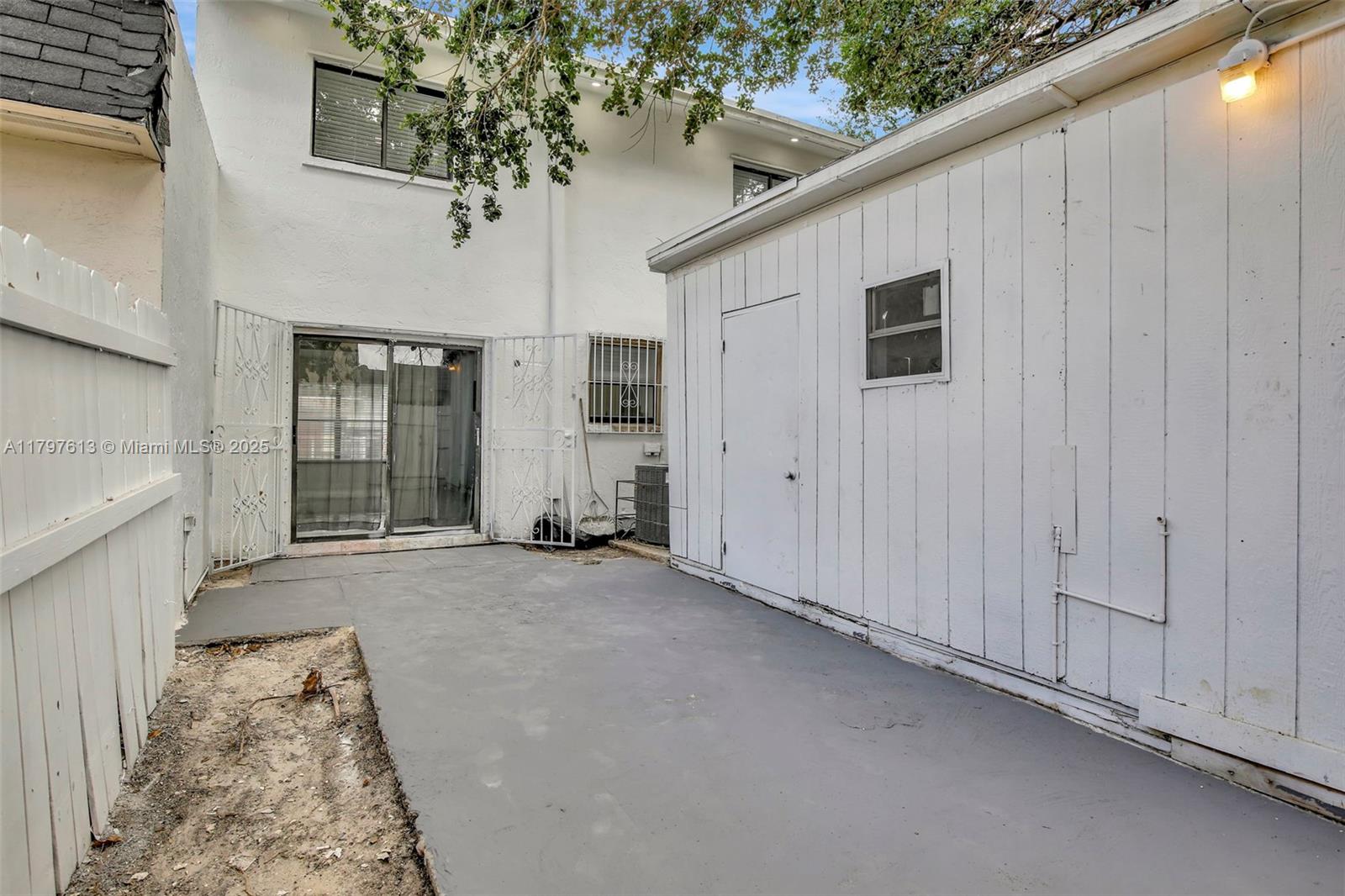 3916 NW 207th St Rd, Miami Gardens, Florida image 38