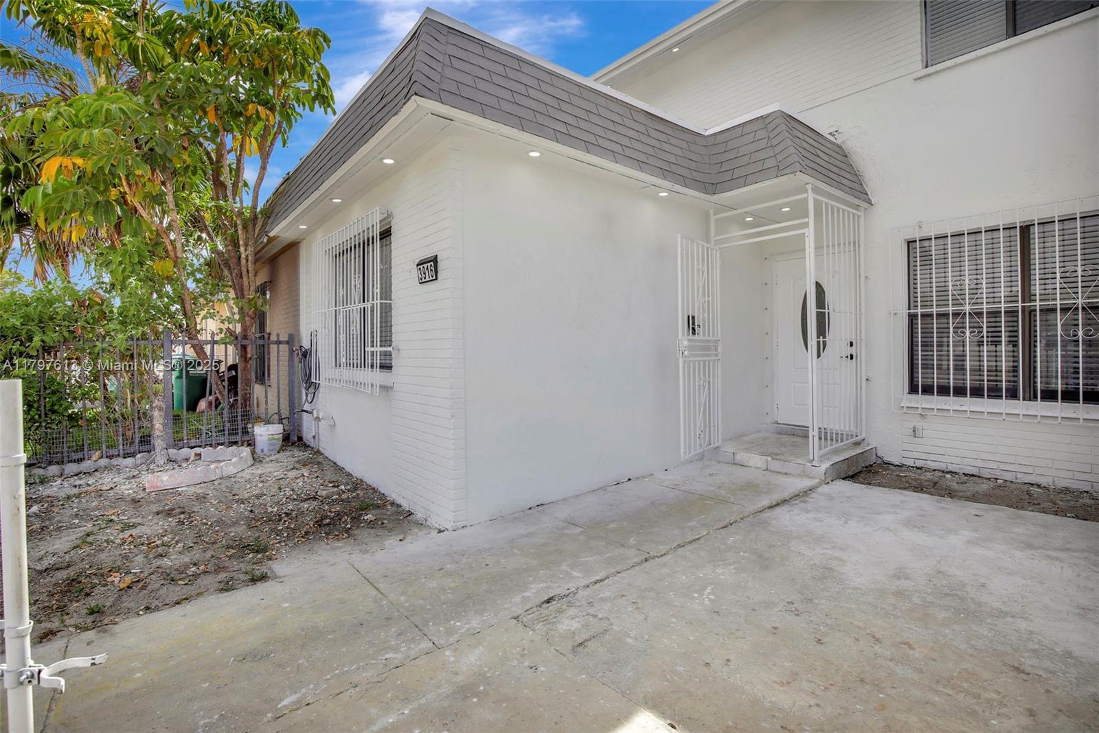 3916 NW 207th St Rd, Miami Gardens, Florida image 40