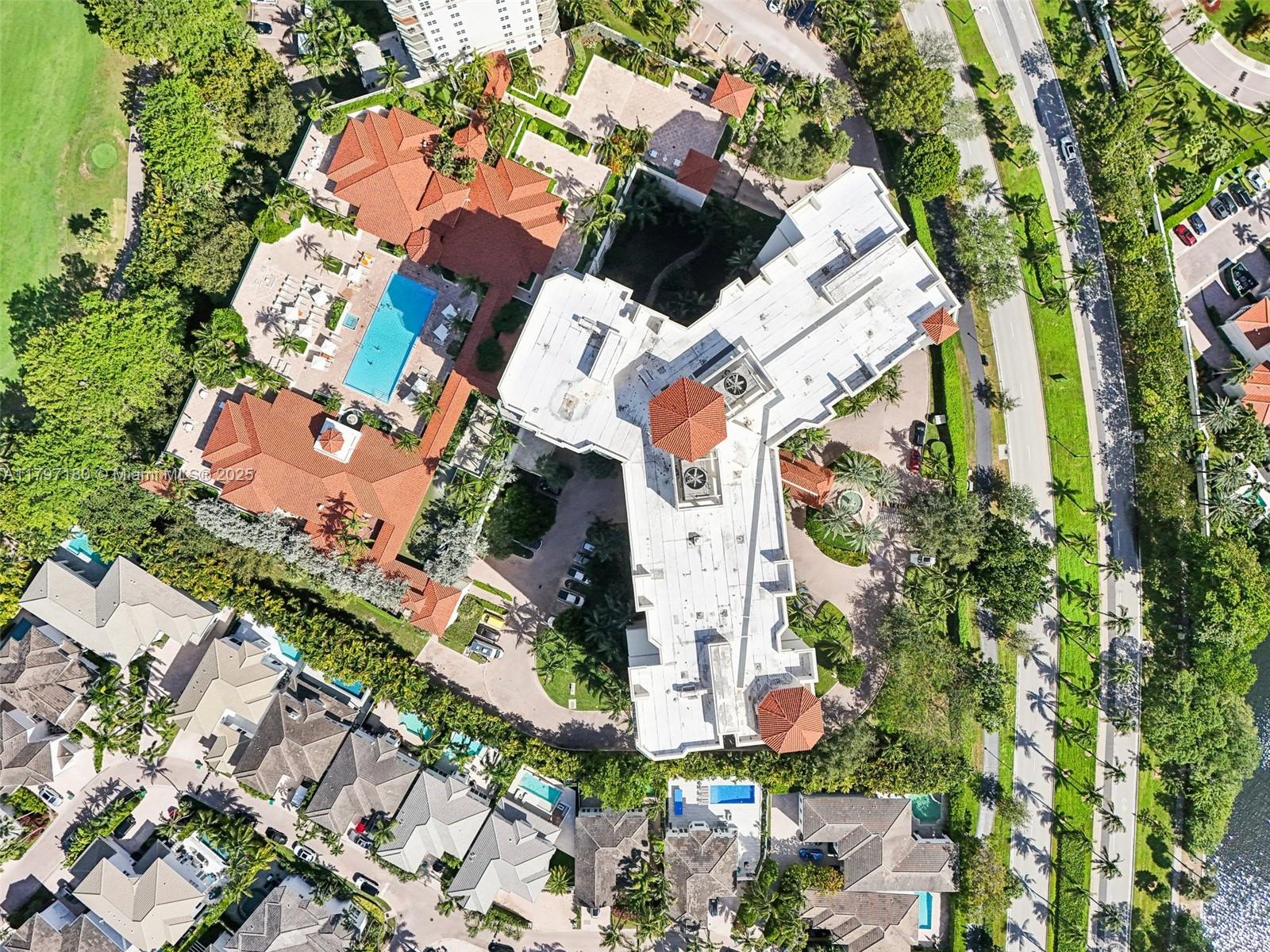19900 E Country Club Dr #402, Aventura, Florida image 49