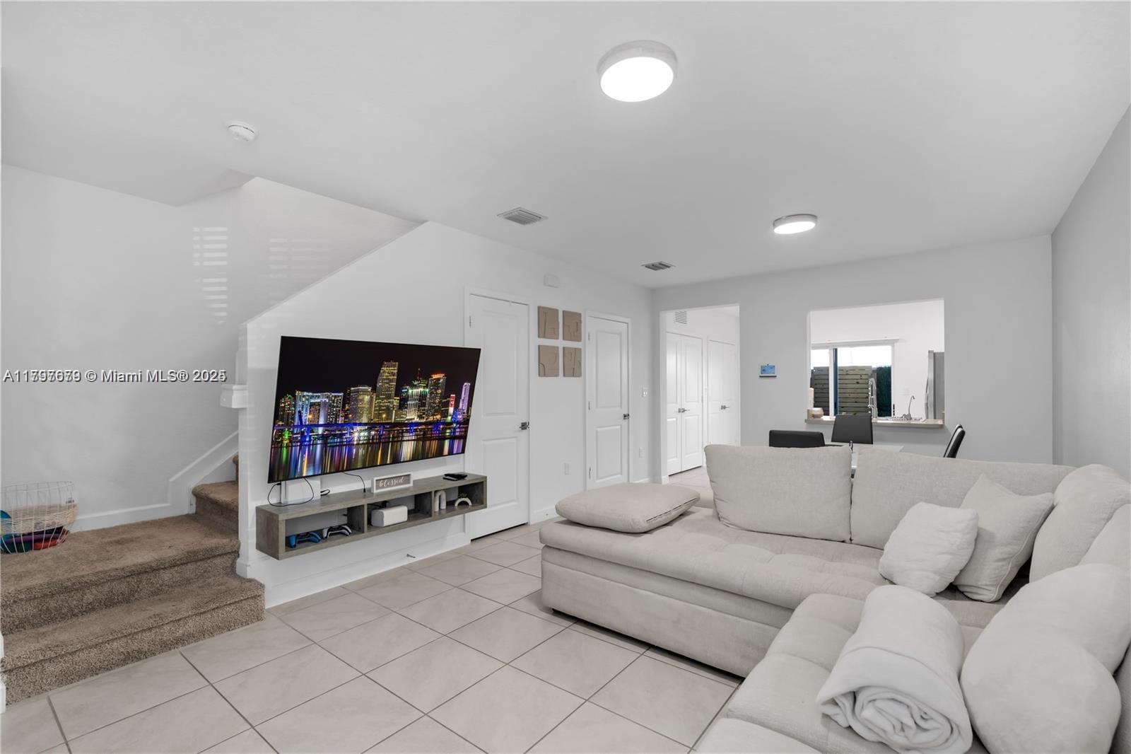 Property photo # 7