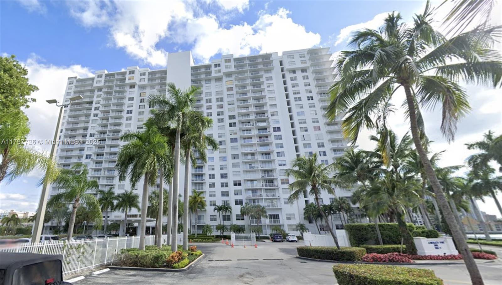2851 NE 183rd St #501E, Aventura, Florida image 1