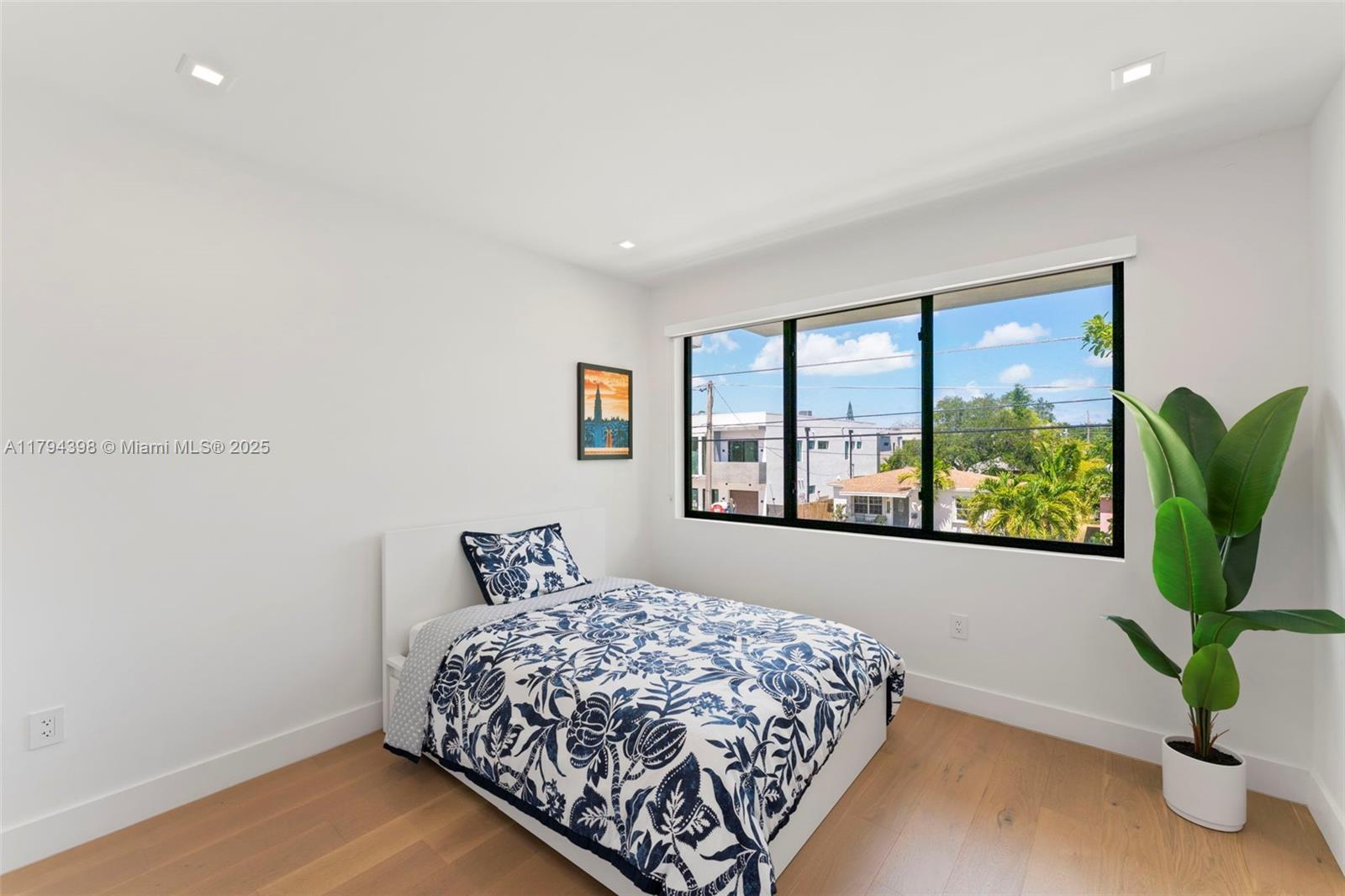 Listing Photo 25