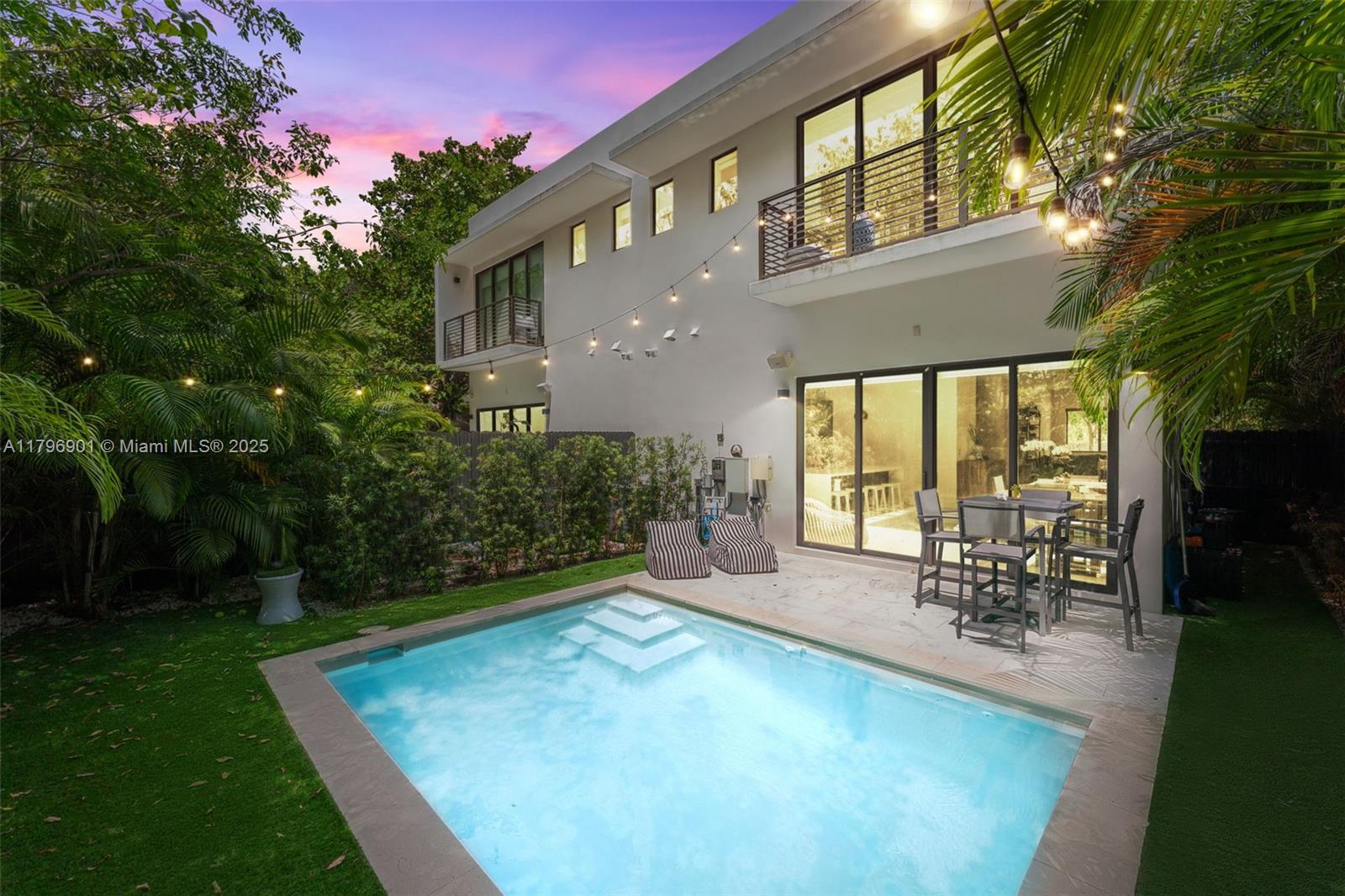 3130 Plaza St, Miami, Florida image 16