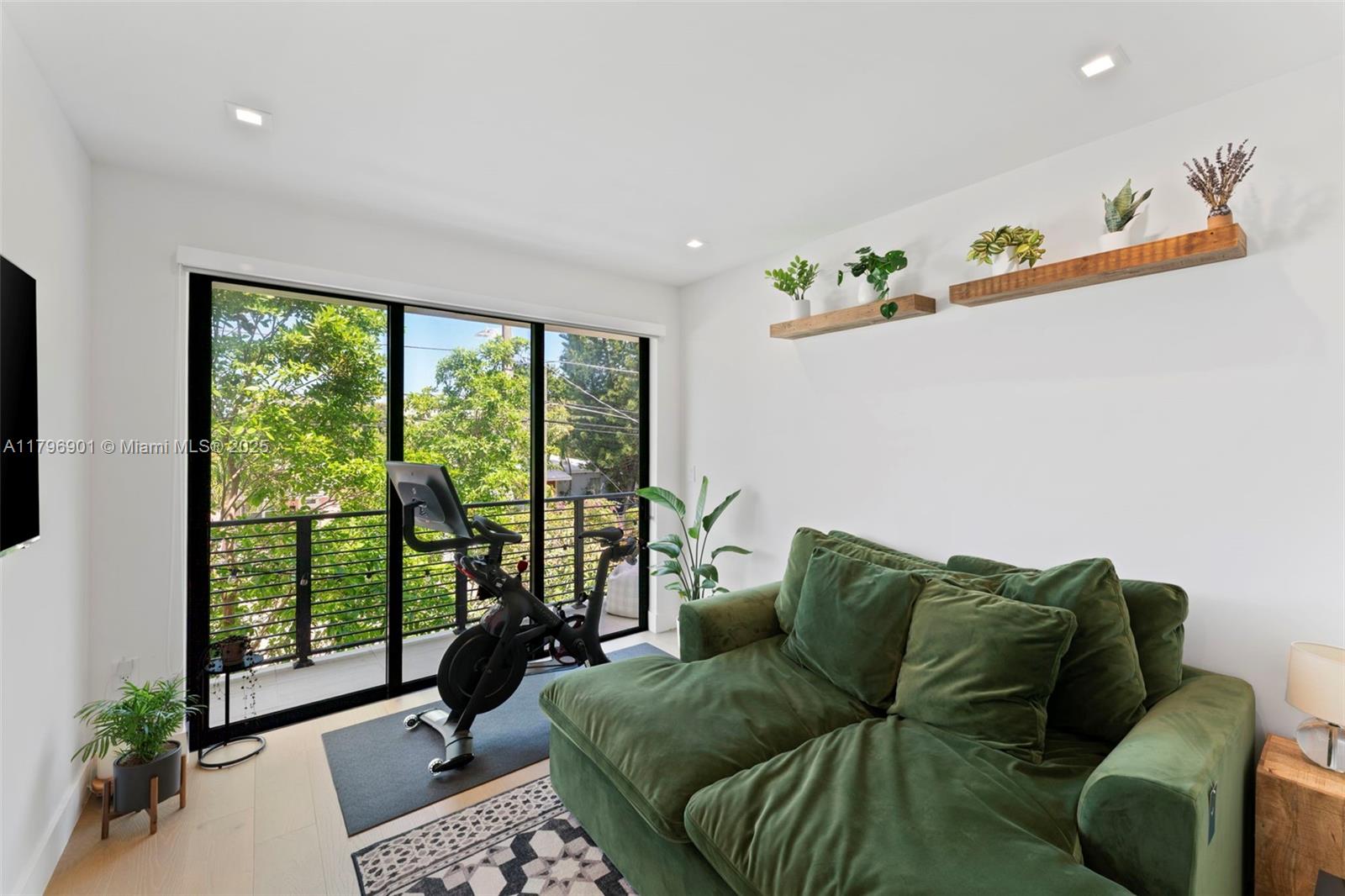 3130 Plaza St, Miami, Florida image 22